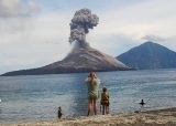 krakatau, tour